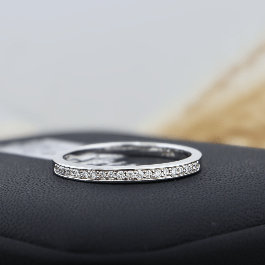 Bague Semi-éternité diamants 1mm