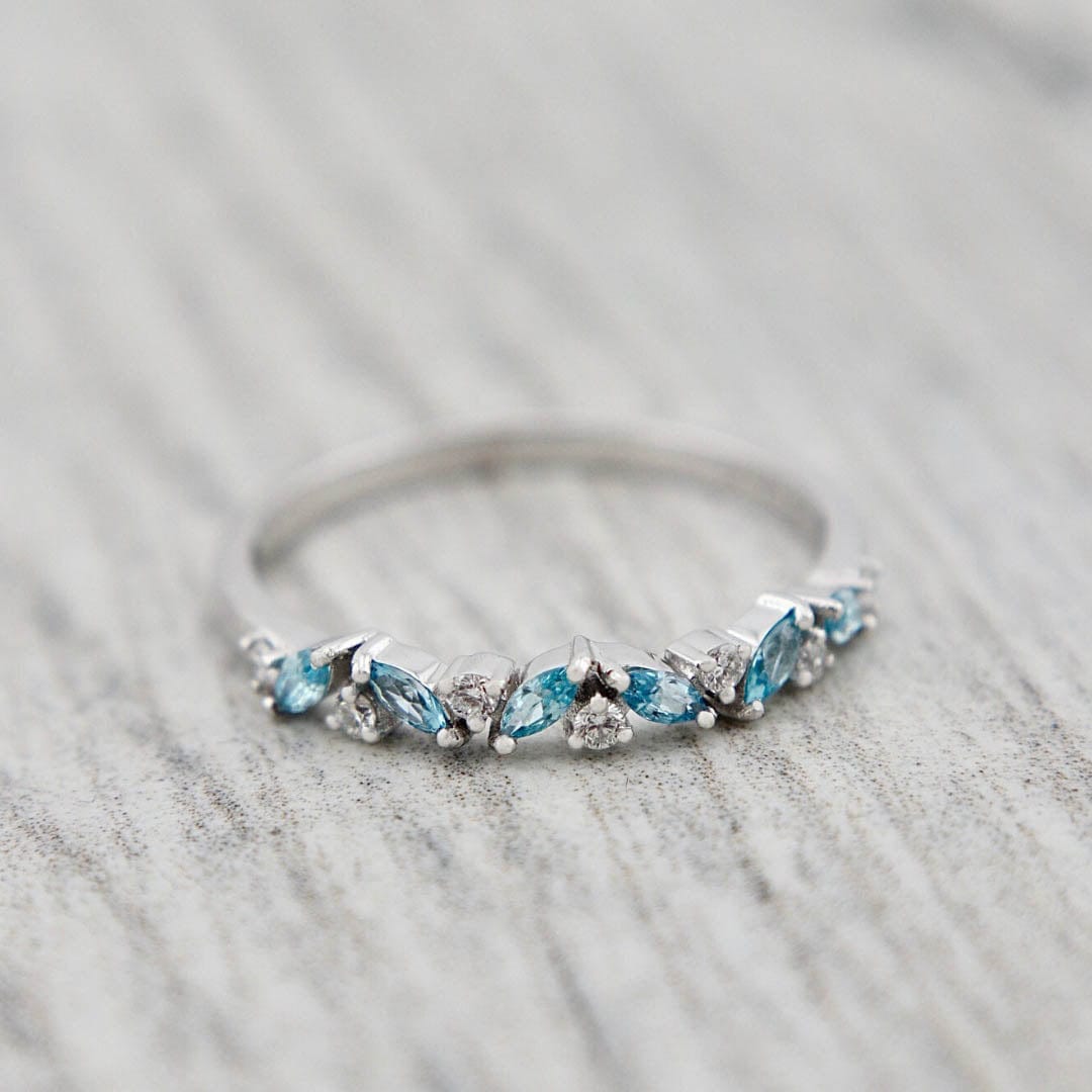 Bague semi-éternité Marquise en or 14K - 18K, diamants et aigues-marines