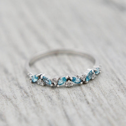 Bague semi-éternité Marquise en or 14K - 18K, diamants et aigues-marines