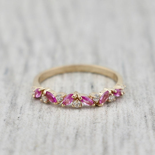 Bague semi-éternité Marquise en or 14K - 18K, diamants et saphirs