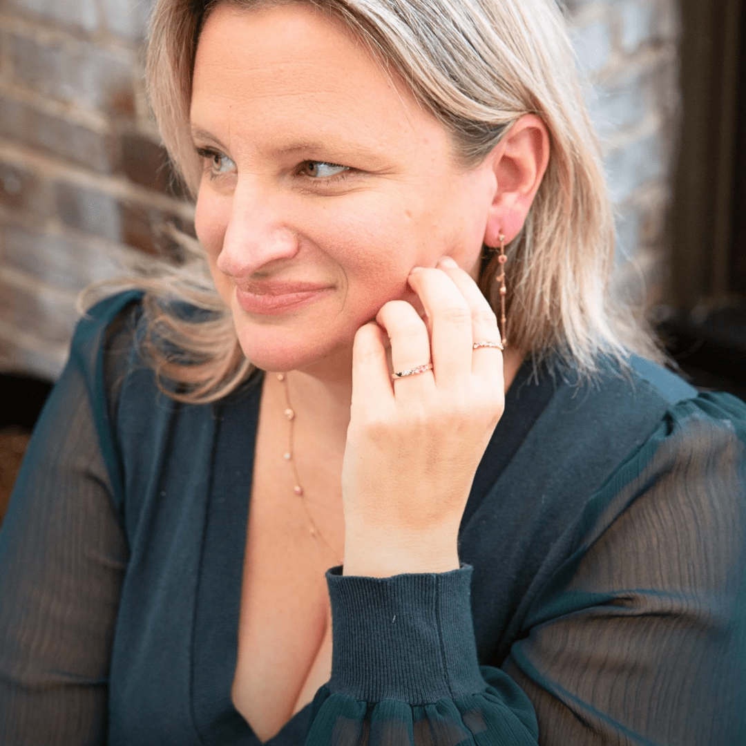 Bague semi-éternité Marquise en or 14K - 18K, diamants et saphirs