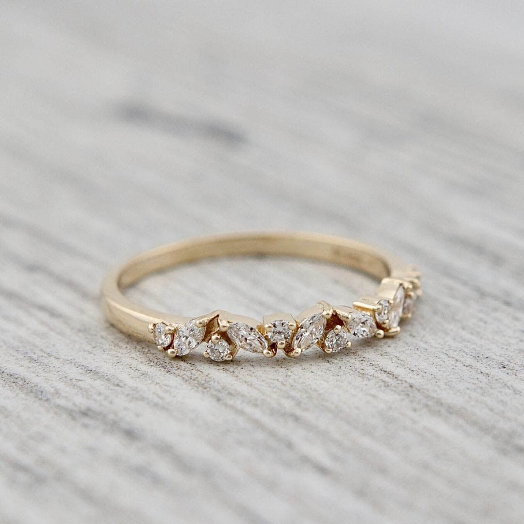 Bague semi-éternité Marquise en or 14K et diamants