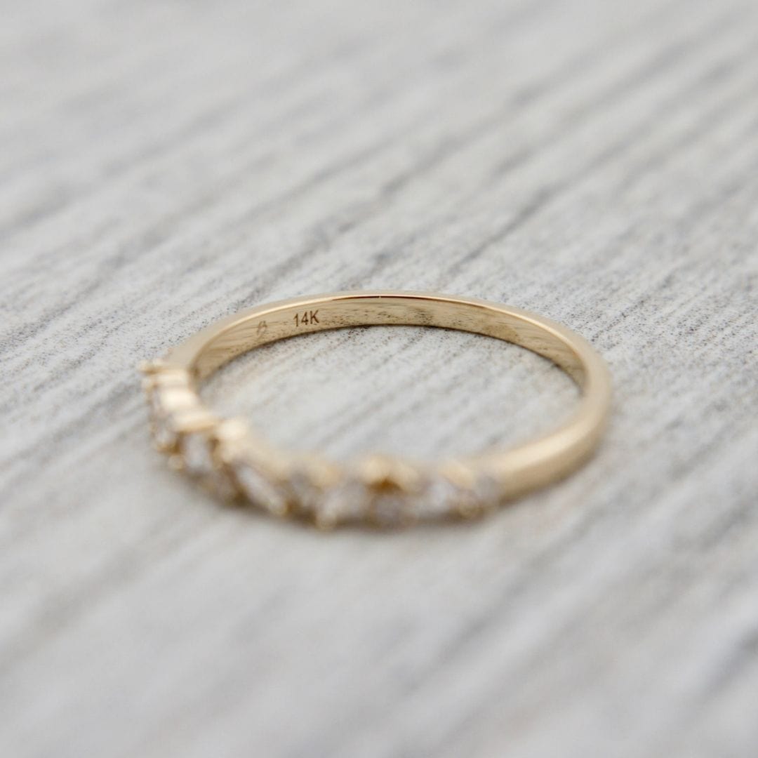 Bague semi-éternité Marquise en or 14K et diamants