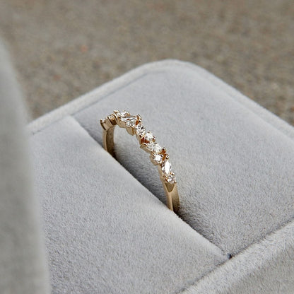 Bague semi-éternité Marquise en or 14K et diamants