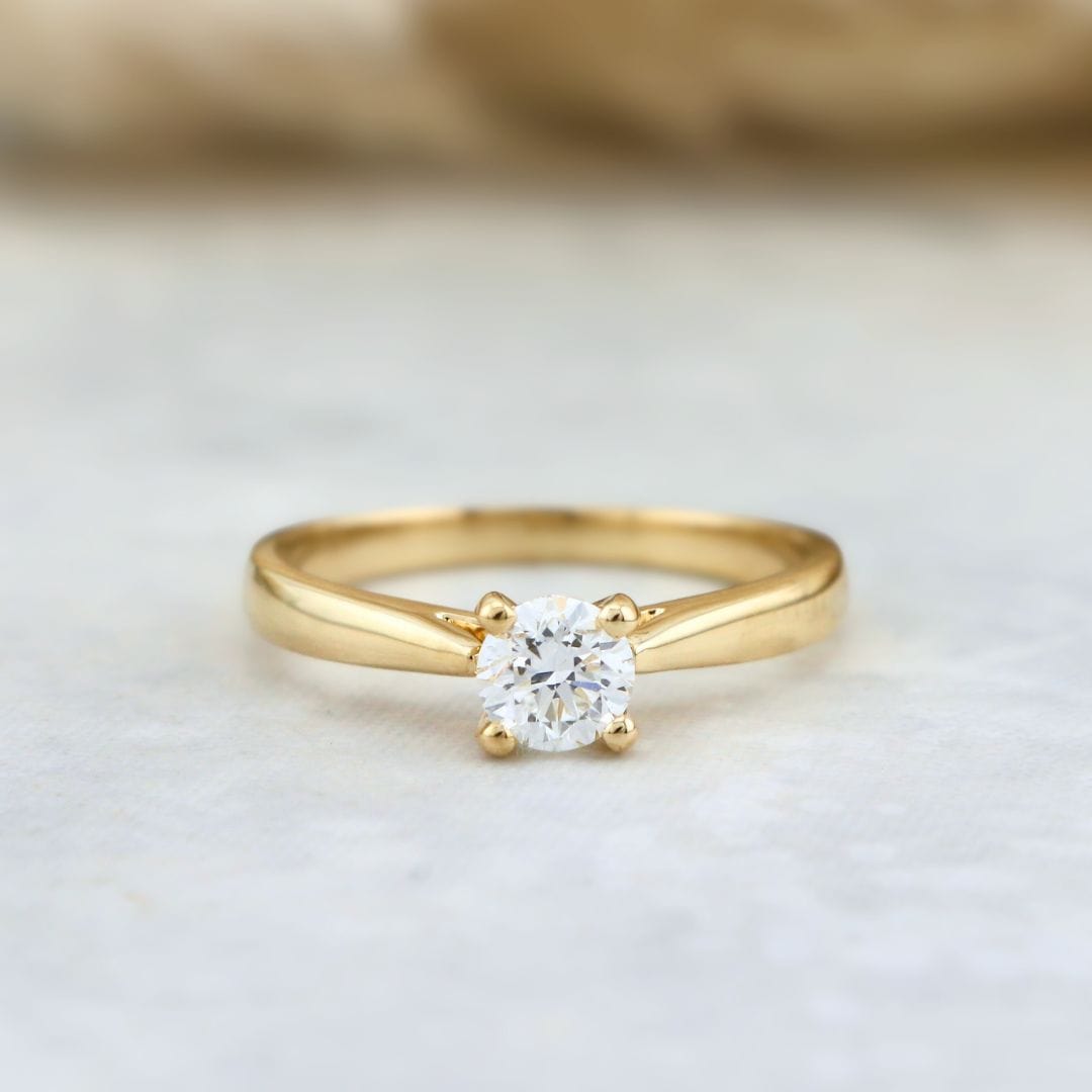 Bague solitaire Classique en or 14K -18K ou platine et diamant 0,45 ct