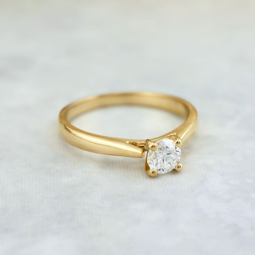 Bague solitaire Classique en or 14K -18K ou platine et diamant 0,45 ct