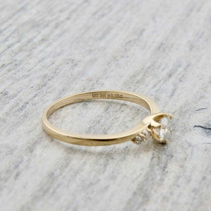 Bague solitaire en or 10K ou argent sterling et moissanites
