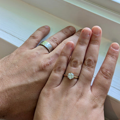 Bague solitaire Martelée Hexagone en or 14K -18K, rubis et moissanite 2ct