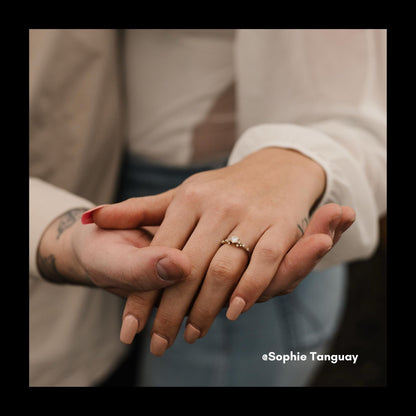Bague solitaire Nuage en or 10K ou argent sterling  et moissanites