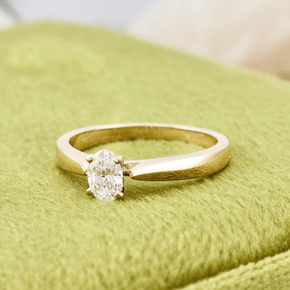 Bague solitaire Oval en or 14K - 18K ou platine et diamant 0,5 ct