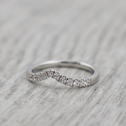 Bague V en argent sterling