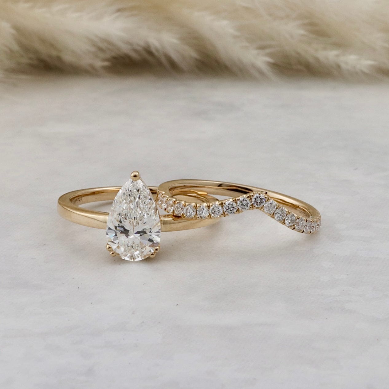 Bagues ensemble d’alliances diamants poire