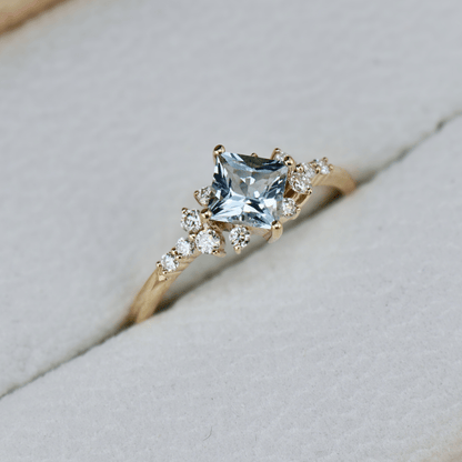 Bagues Ensemble d'alliances Moissanites et Topaze bleu princesse