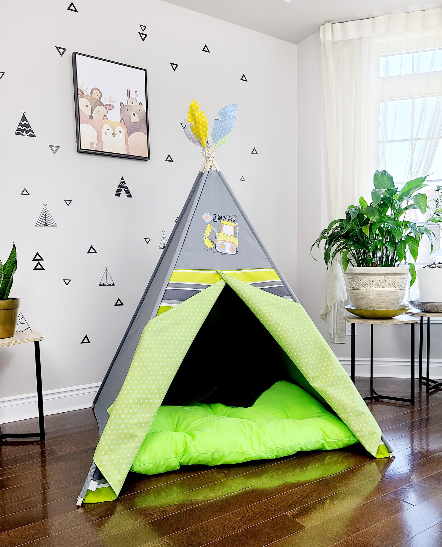 GoDozer Green Yellow White Stripes Grey Play Teepee Tent