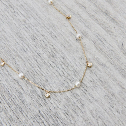 Collier en or 14K serti de diamants et perles