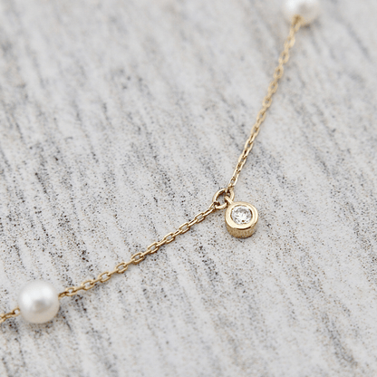 Collier en or 14K serti de diamants et perles