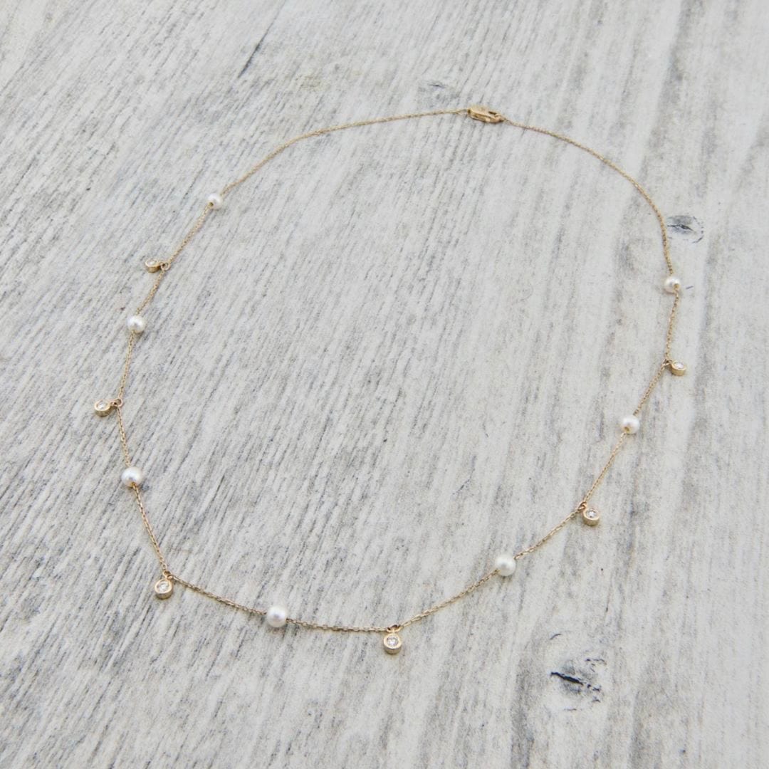 Collier en or 14K serti de diamants et perles