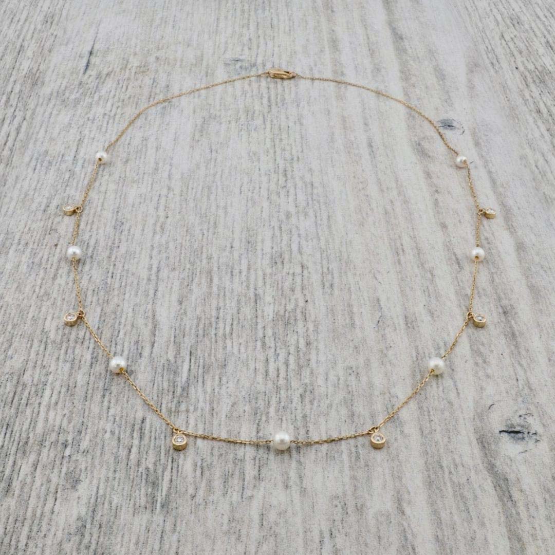 Collier en or 14K serti de diamants et perles