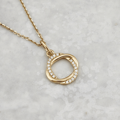 Collier Entrelacées en or 10K et moissanites