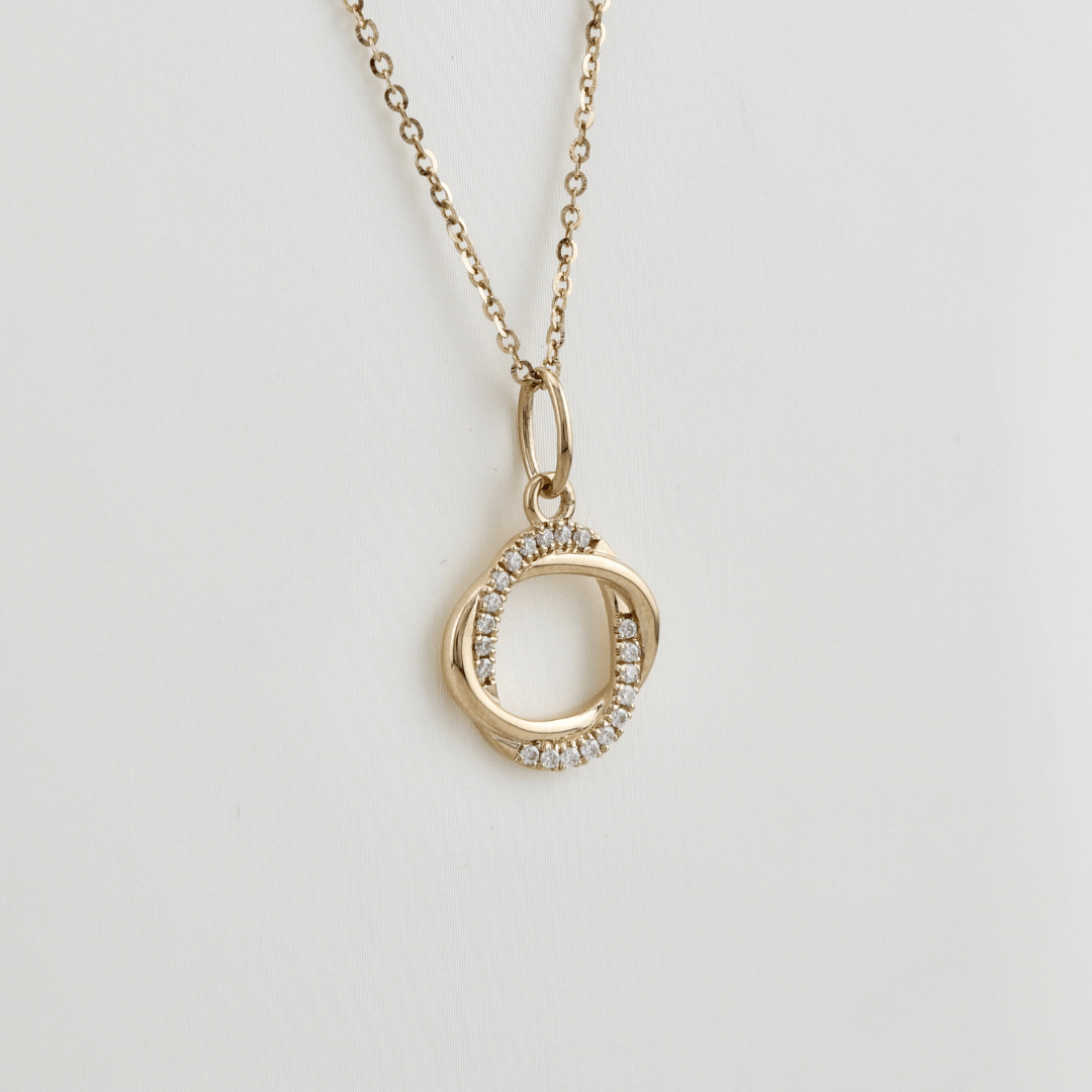 Collier Entrelacées en or 10K et moissanites