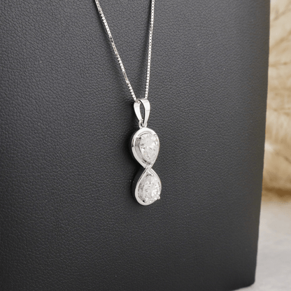 Collier Infini Poire en or 10K et moissanites