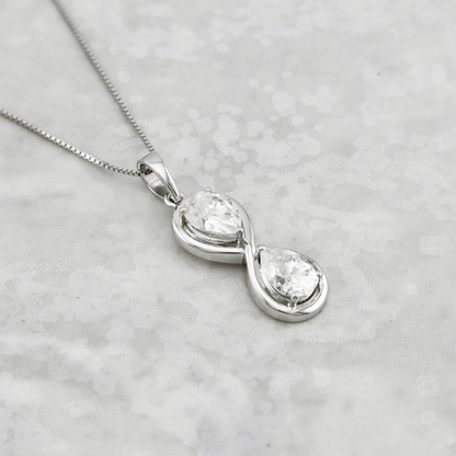 Collier Infini Poire en or 10K et moissanites