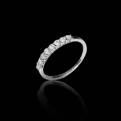 Bague semi-éternité à 8 moissanites en or 10K ou argent sterling