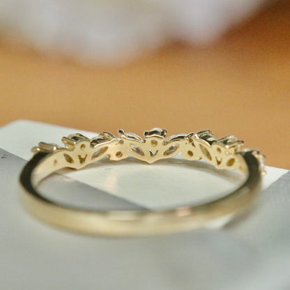 Bague semi-éternité Marquise en or 10K ou argent sterling  et moissanites