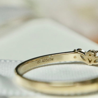 Bague semi-éternité Marquise en or 10K ou argent sterling  et moissanites