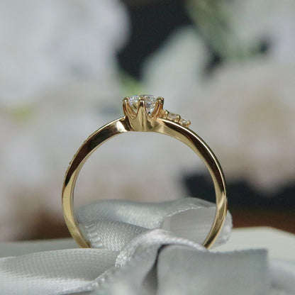 Bague solitaire en or 10K ou argent sterling et moissanites