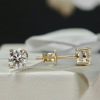 Boucles d'oreilles Classiques en or jaune ou blanc 10K et moissanites