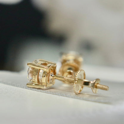 Boucles d'oreilles Classiques en or jaune ou blanc 10K et moissanites