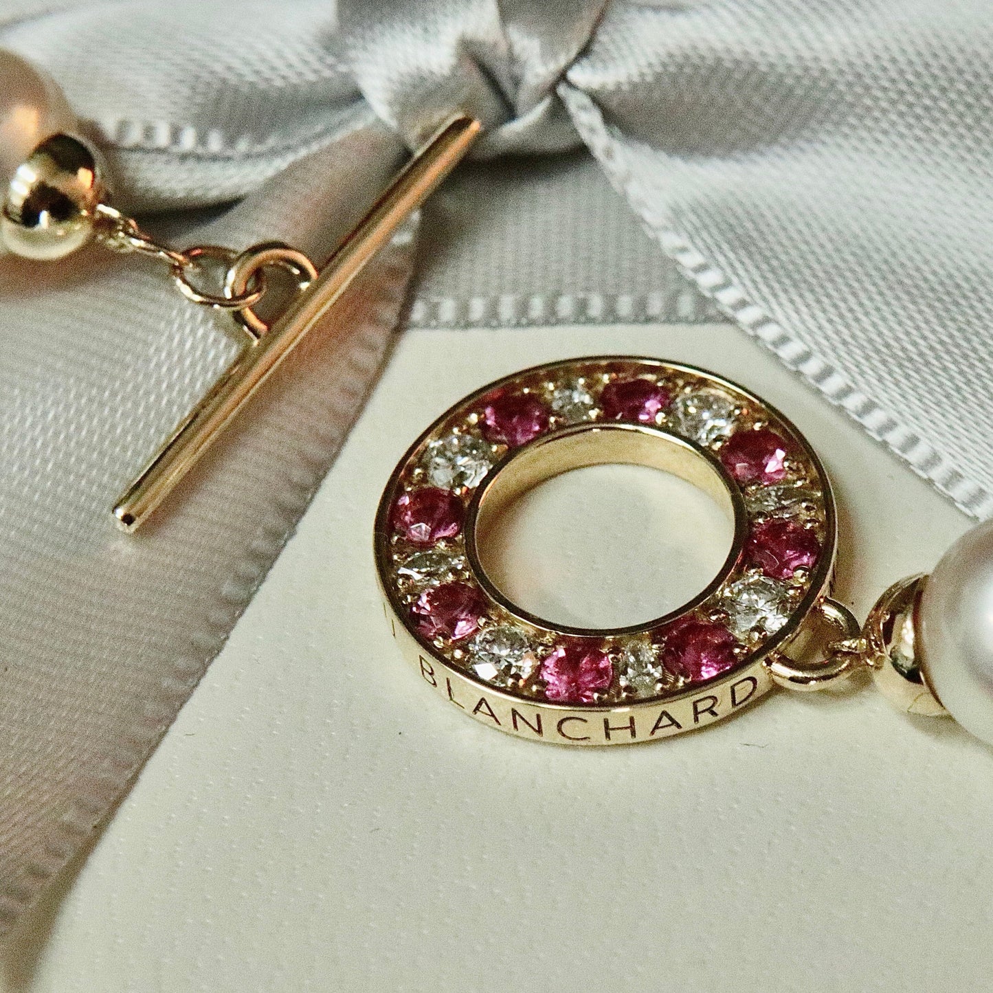 Collier de perles d'eau douce, or 14K serti de tourmalines et diamants