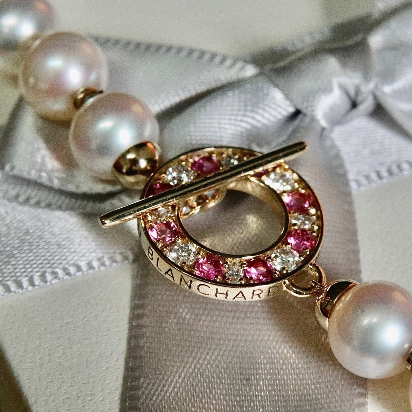 Collier de perles d'eau douce, or 14K serti de tourmalines et diamants