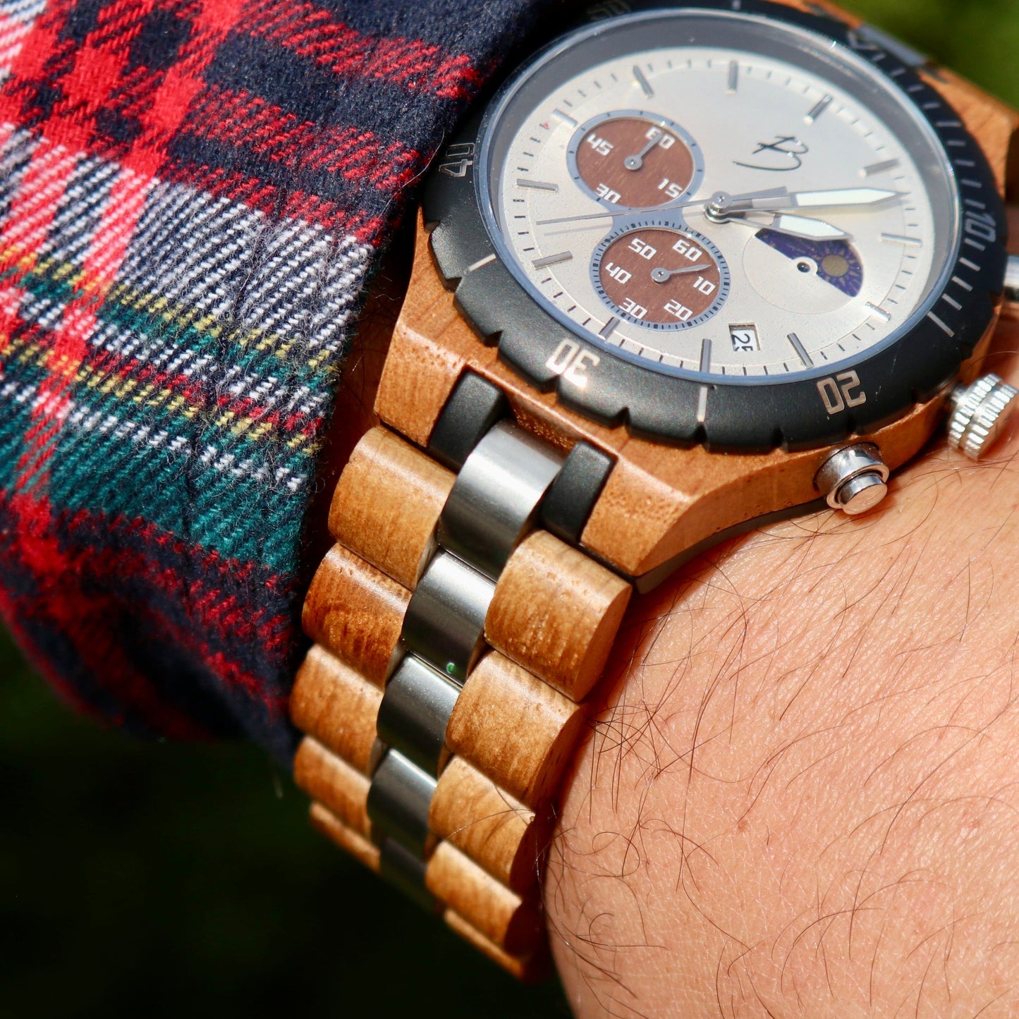 Montre Berthoud en bois de baril de whisky recyclé