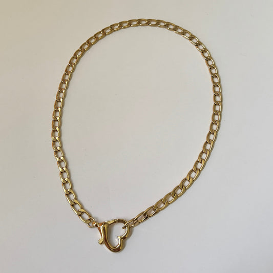 Saiba Heart Clasp Necklace- Gold