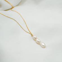 Load image into Gallery viewer, Ceres Adjustable Pearl Necklace
