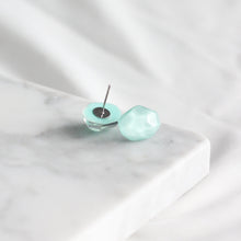 Load image into Gallery viewer, Mint Lakeside Earrings
